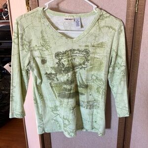 FINAL MARKDOWN Cherokee Green graphic Tee medium